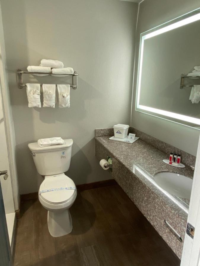 Days Inn By Wyndham Rockport Texas Экстерьер фото